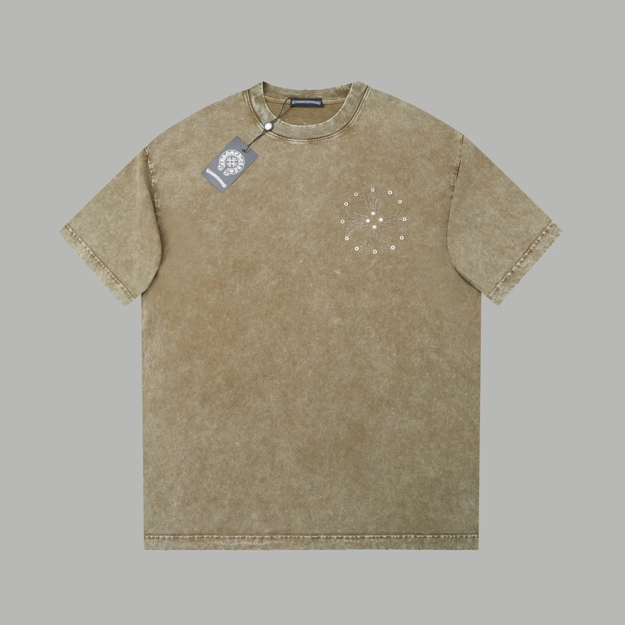 🅿️230 ✨CH✨🆕25SS spring and summer new style Crow ✝ embroidered short-sleeved frame Light luxury essential item for daily commuting for men and women Correct version Welcome to compare Detailed features · 280g 100% pure cotton double yarn jersey fabric · Custom dyed in the same vat, special thickened 32 count double-ply 1X1 thread · Imported Australian pearlescent diamonds✝patterns➕hardware nuts are stamped at high temperature. Ready-made garments are dyed and then faded and fried with snowflakes and frayed. Then washed to make them look old. General washing improves the effect · Double-needle sewing and seam-crossing process · Original main mark washed tag brand moisture-proof paper packaging Color: black/rock coffee/green/red/blue Size: S/M/L/XL